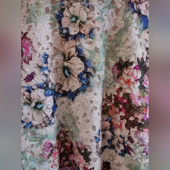 David's Bridal Strapless Floral Lace Dress With Full Skirt Size 2 - Picture 7 of 12